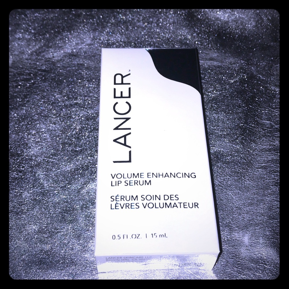LANCER - Volume enhancing lip serum.